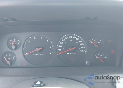 2001 Jeep Grand Cherokee Laredo z USA, uszkodzony, nr VIN 1J4GW48S61C573943